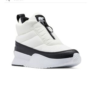 Sorel Women's Winter Boots - Black and White